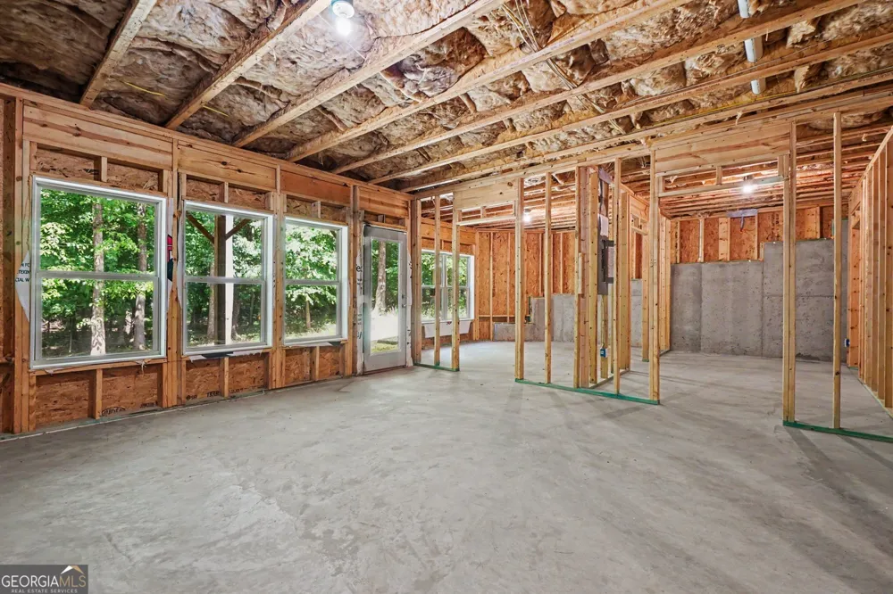 825 Sassafras LN Hoschton, GA 30548