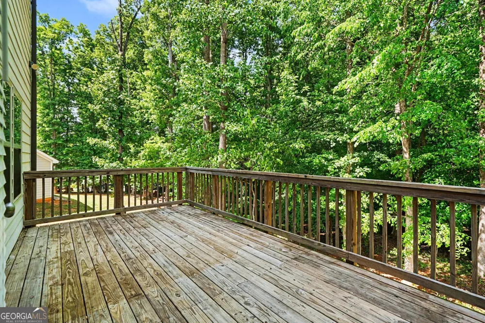 825 Sassafras LN Hoschton, GA 30548