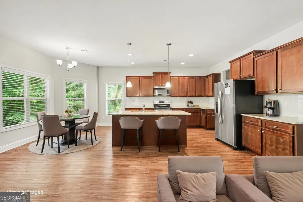 825 Sassafras LN Hoschton, GA 30548
