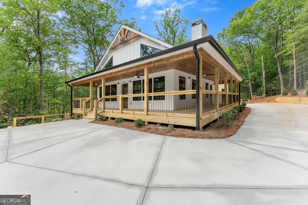 286 Frances DR Ellijay, GA 30536
