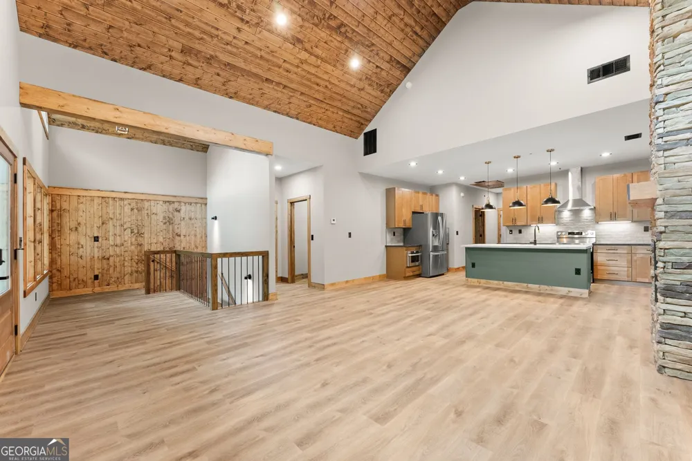 286 Frances DR Ellijay, GA 30536