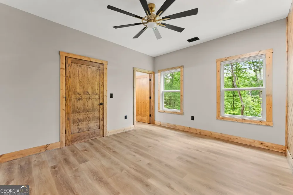 286 Frances DR Ellijay, GA 30536
