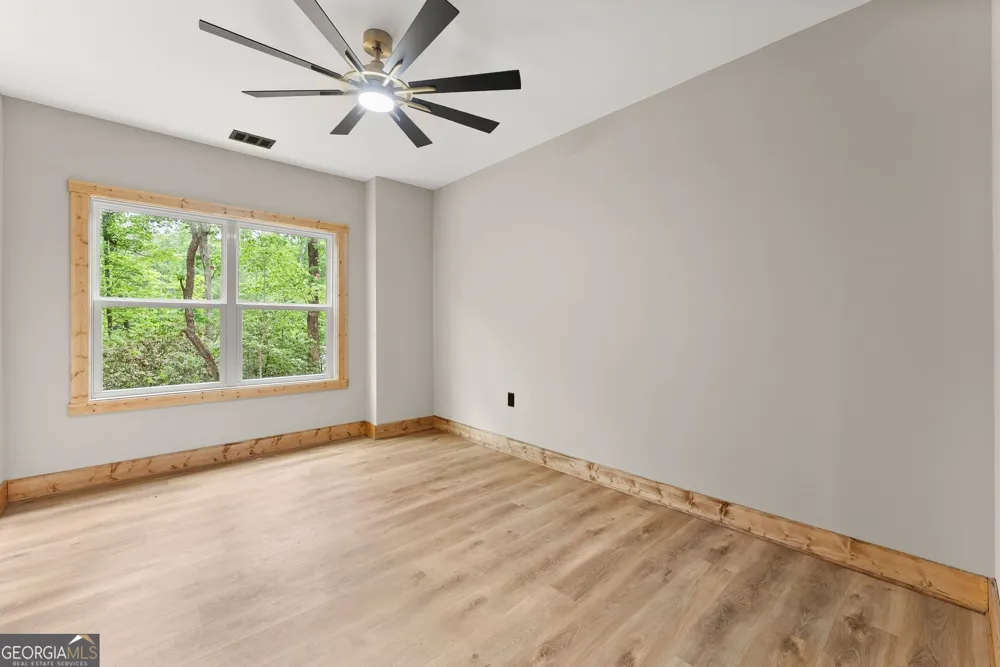 286 Frances DR Ellijay, GA 30536