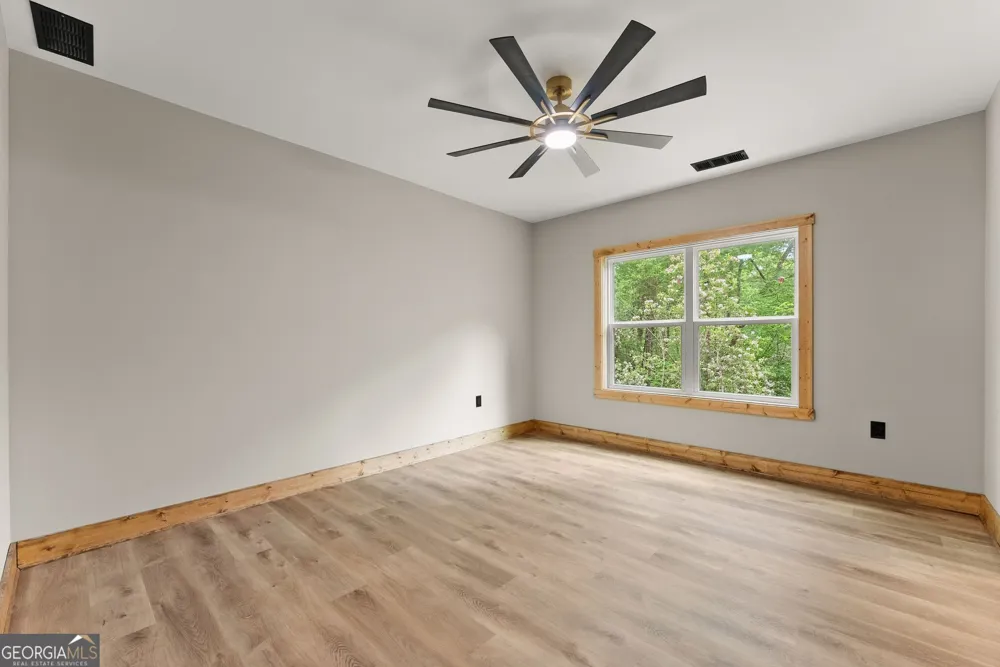 286 Frances DR Ellijay, GA 30536