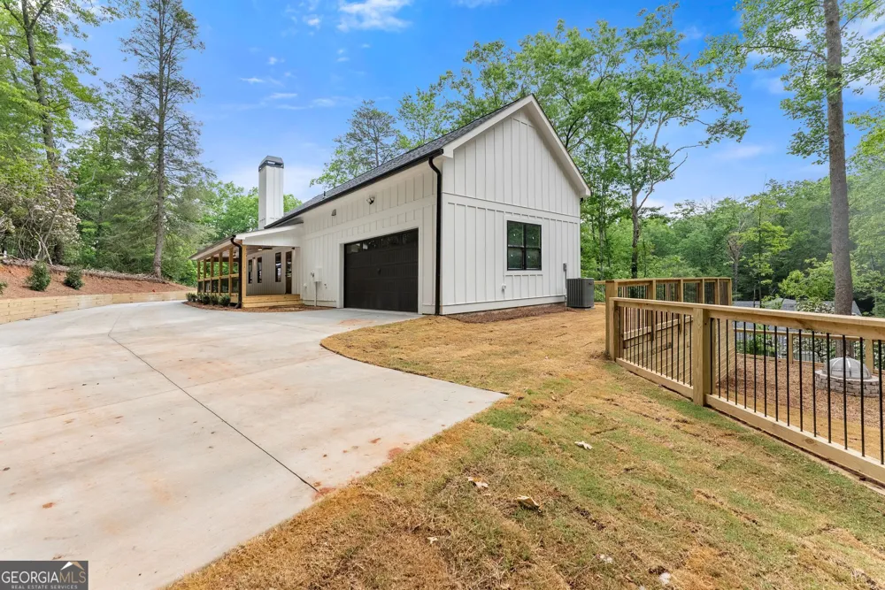 286 Frances DR Ellijay, GA 30536