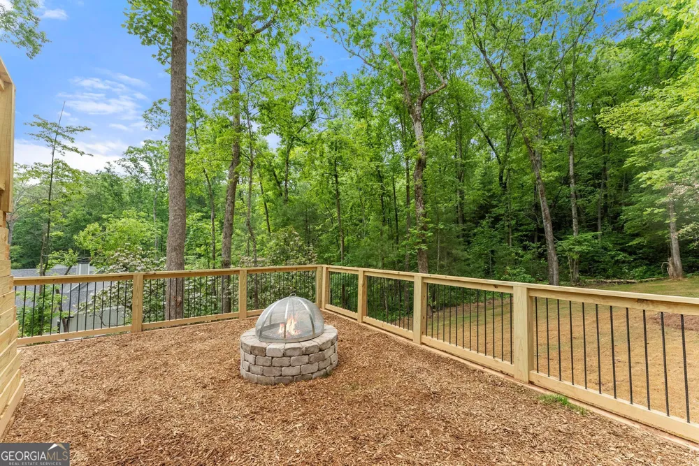 286 Frances DR Ellijay, GA 30536