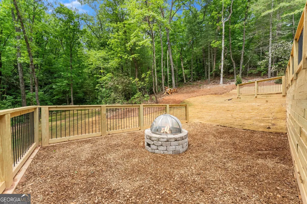 286 Frances DR Ellijay, GA 30536