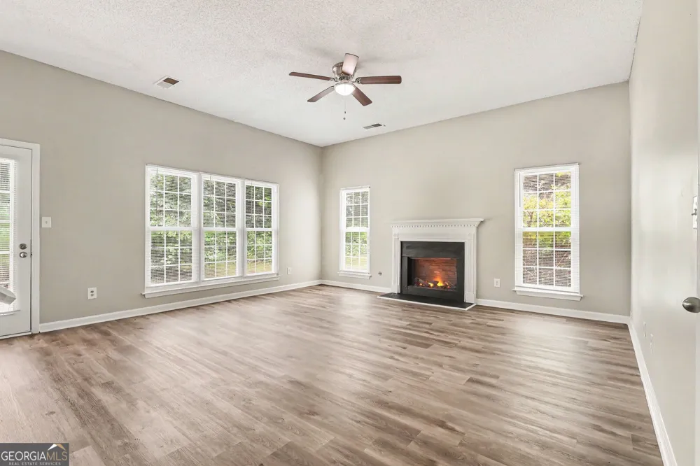 1298 Berryhill DR Lithonia, GA 30058