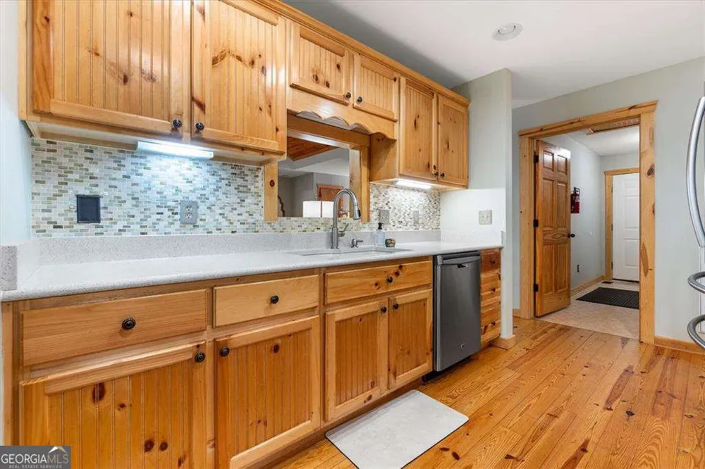 67 Ballard LN Ellijay, GA 30536