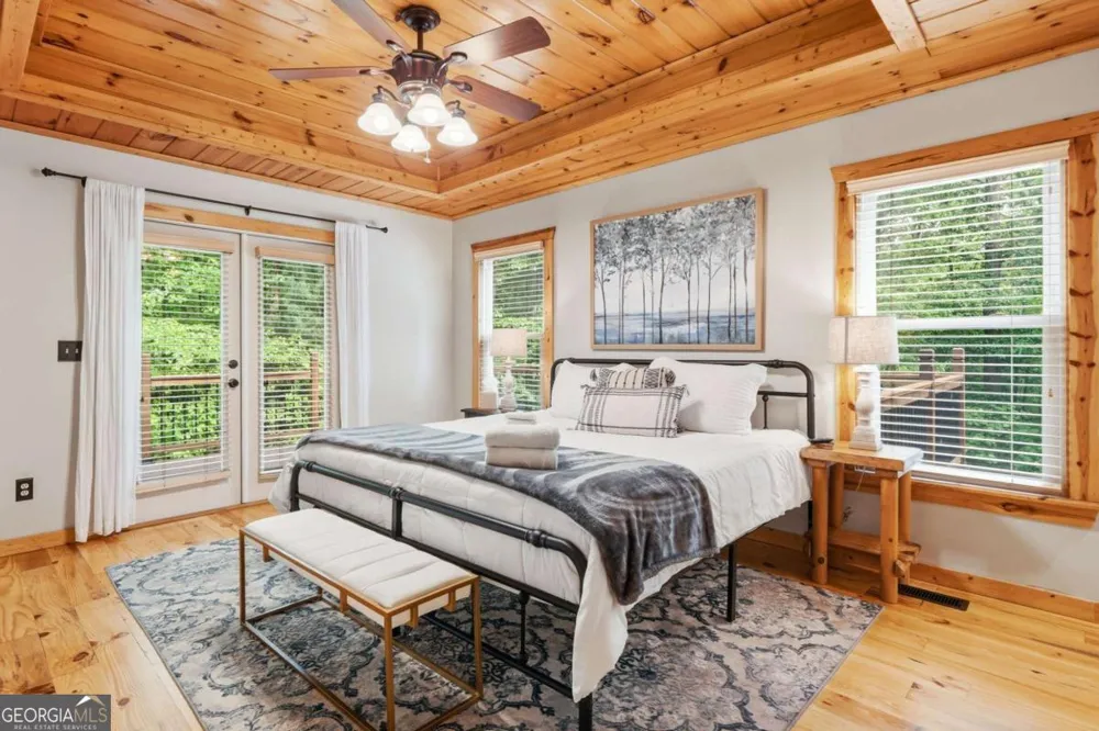 67 Ballard LN Ellijay, GA 30536