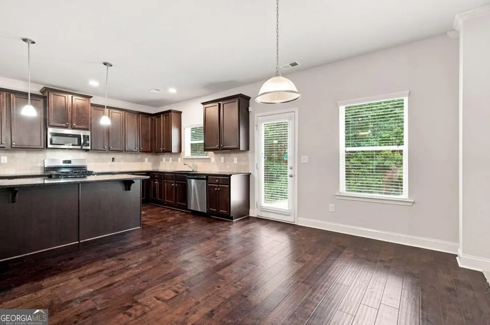 6323 Oakwell PL Fairburn, GA 30213