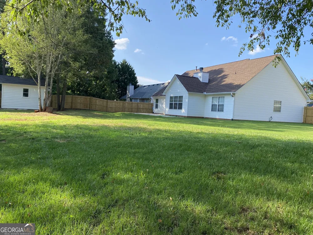 900 Harbins View DR Dacula, GA 30019