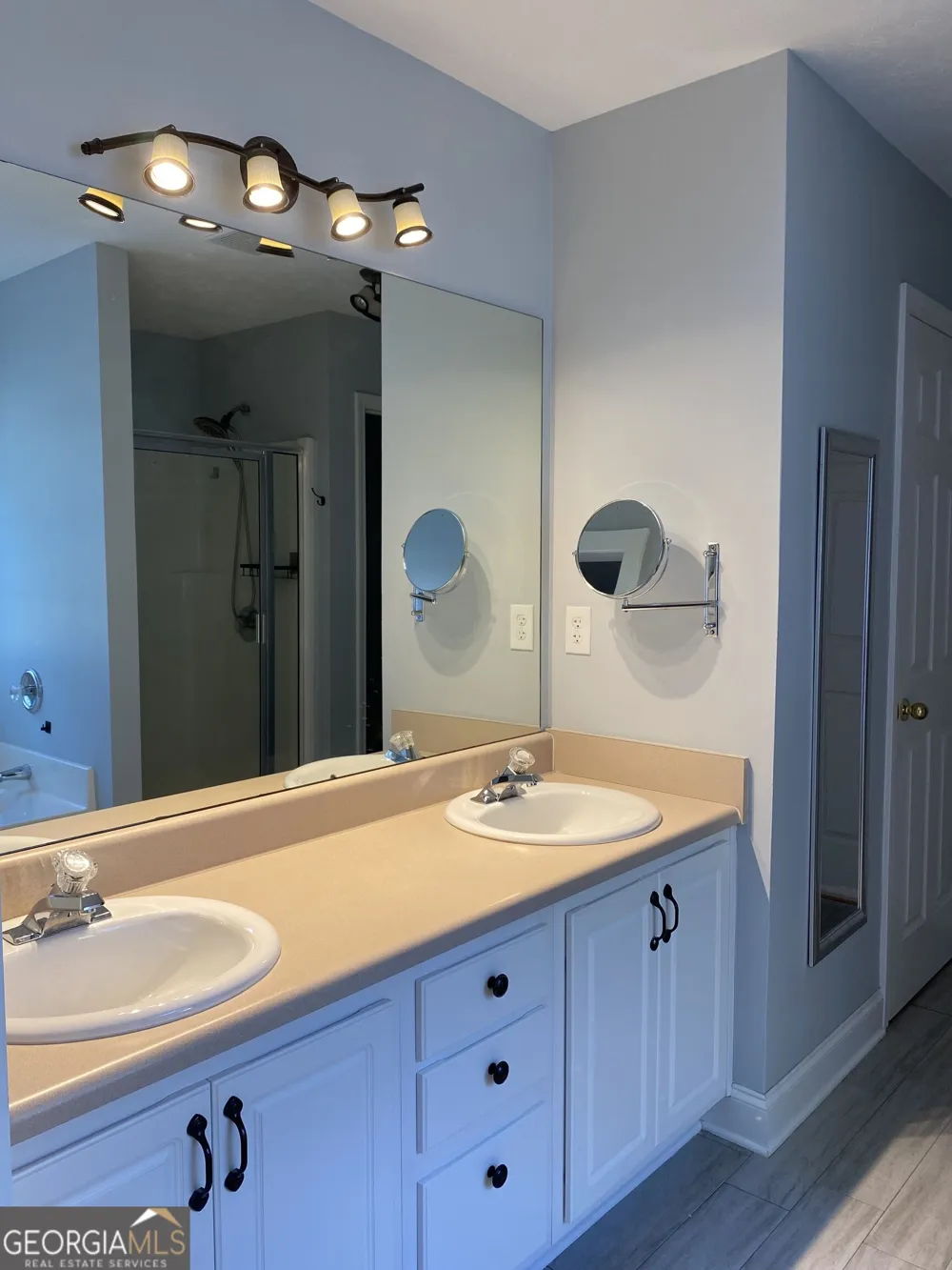 900 Harbins View DR Dacula, GA 30019