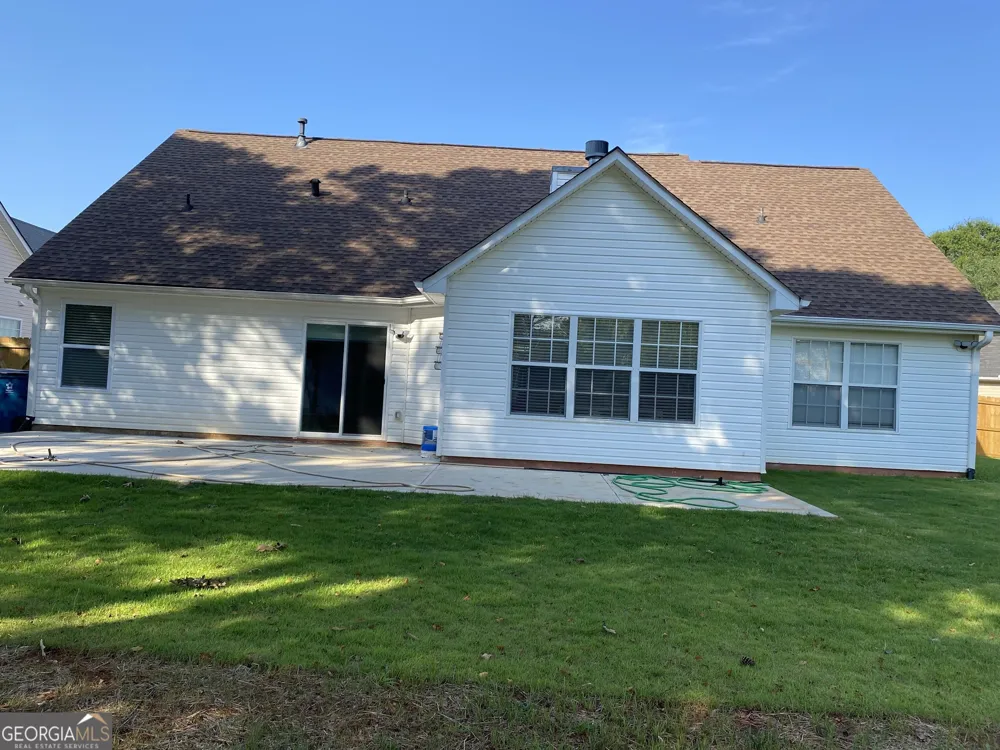 900 Harbins View DR Dacula, GA 30019