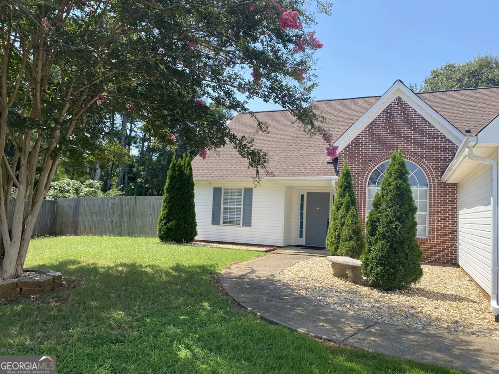 900 Harbins View DR Dacula, GA 30019