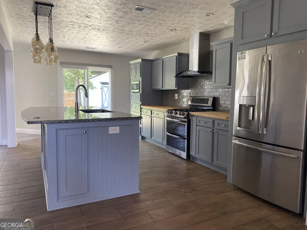 900 Harbins View DR Dacula, GA 30019