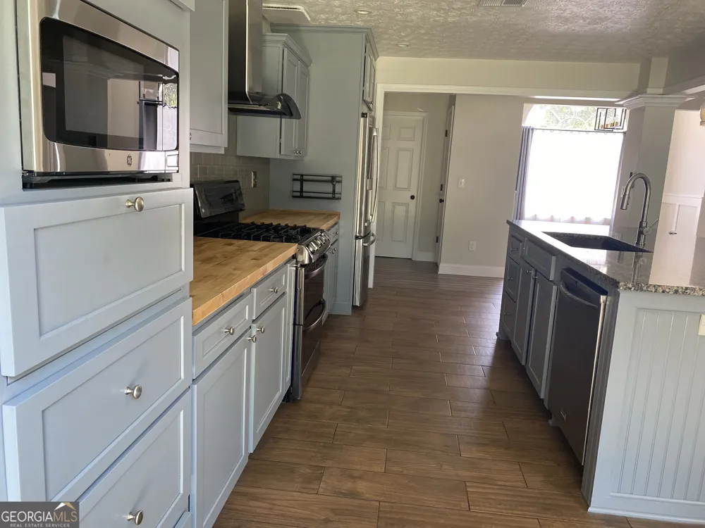 900 Harbins View DR Dacula, GA 30019