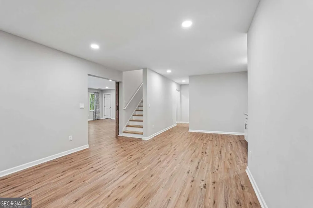 148 Gemstone LN Acworth, GA 30101