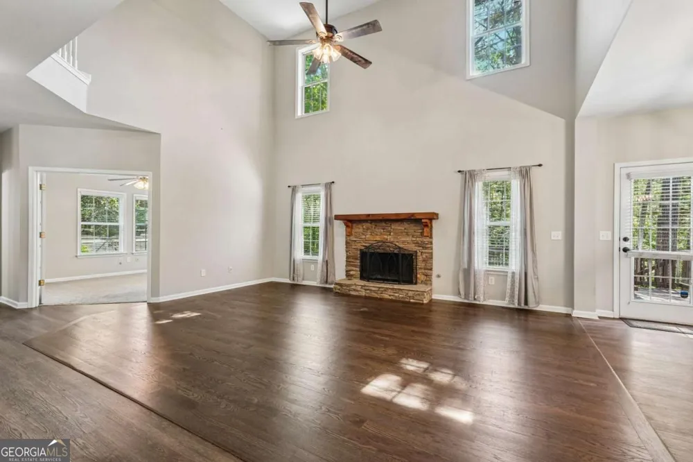 148 Gemstone LN Acworth, GA 30101