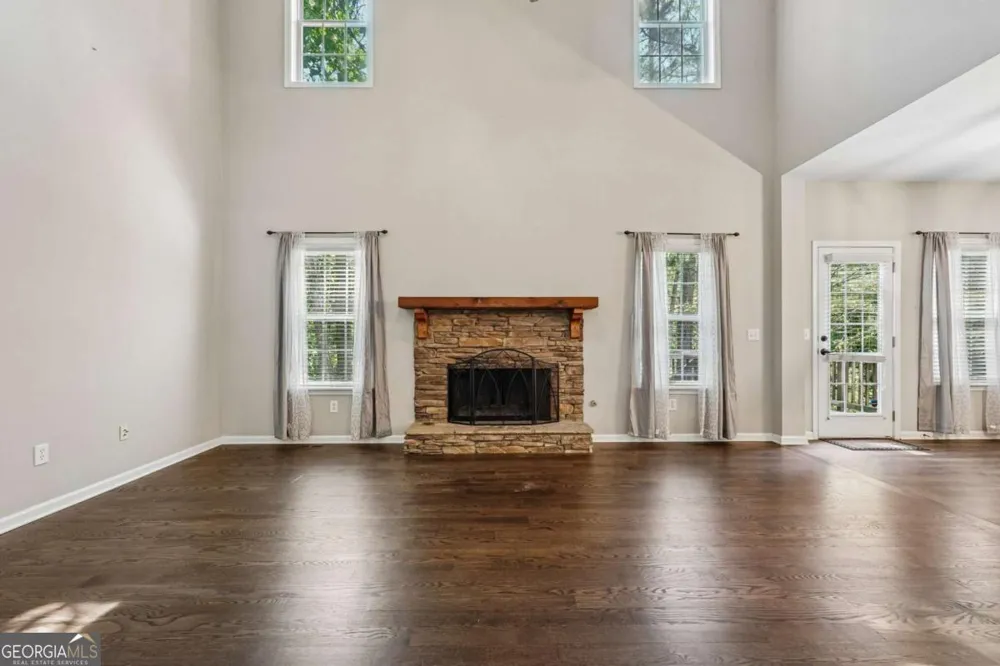 148 Gemstone LN Acworth, GA 30101