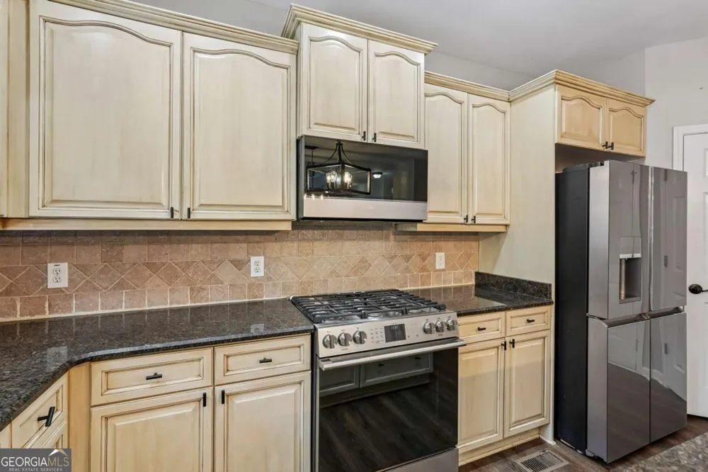 148 Gemstone LN Acworth, GA 30101