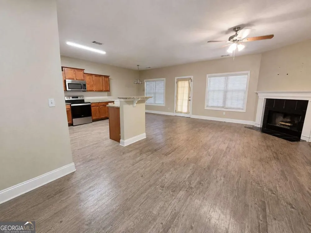 5871 Apple Grove RD Buford, GA 30519