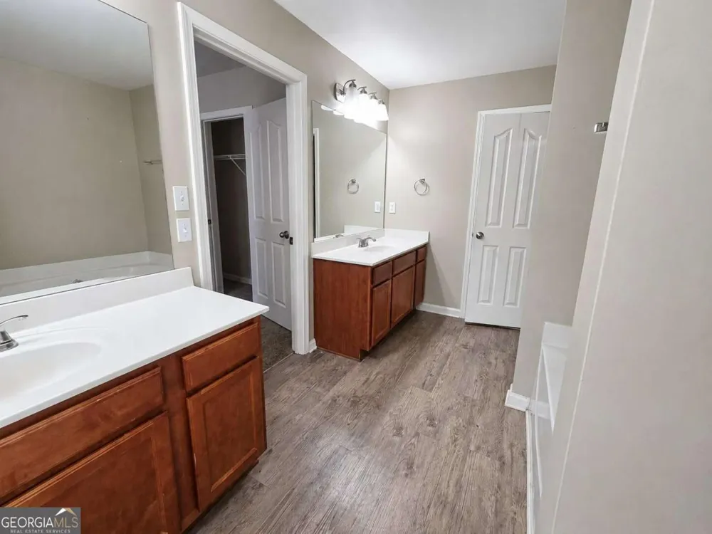 5871 Apple Grove RD Buford, GA 30519