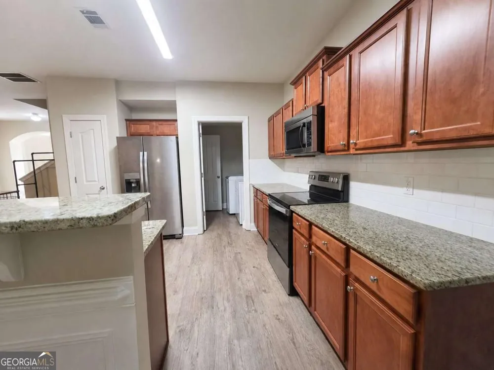 5871 Apple Grove RD Buford, GA 30519