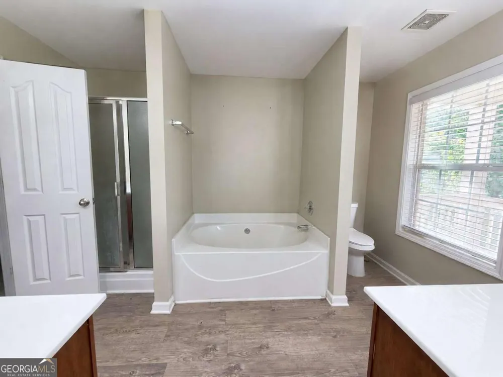 5871 Apple Grove RD Buford, GA 30519