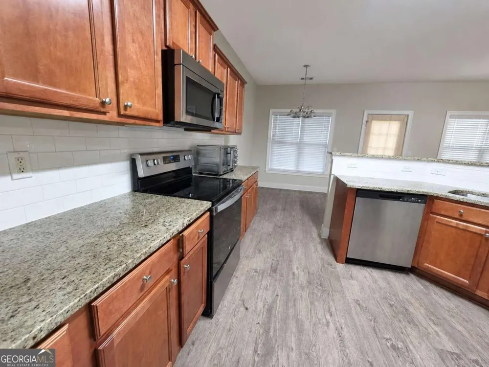 5871 Apple Grove RD Buford, GA 30519