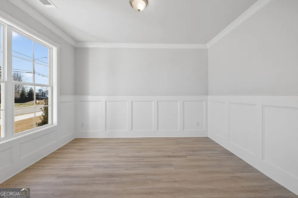 5554 Spring ST Flowery Branch, GA 30542