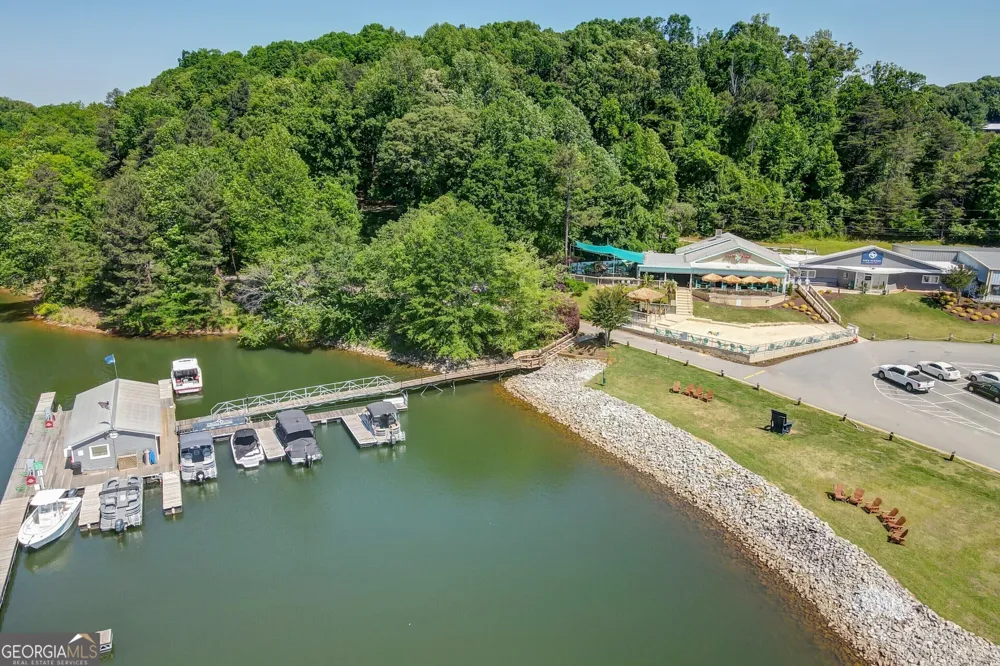5554 Spring ST Flowery Branch, GA 30542
