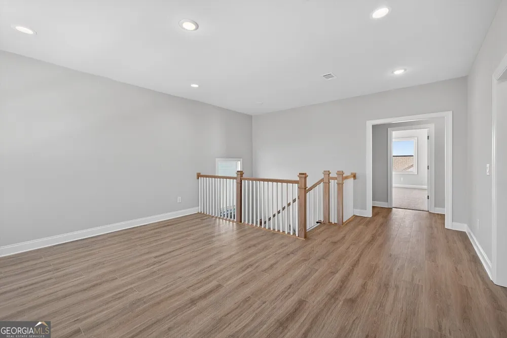 5554 Spring ST Flowery Branch, GA 30542