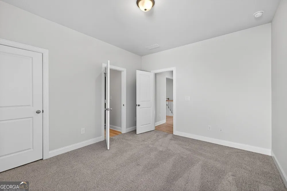 5554 Spring ST Flowery Branch, GA 30542