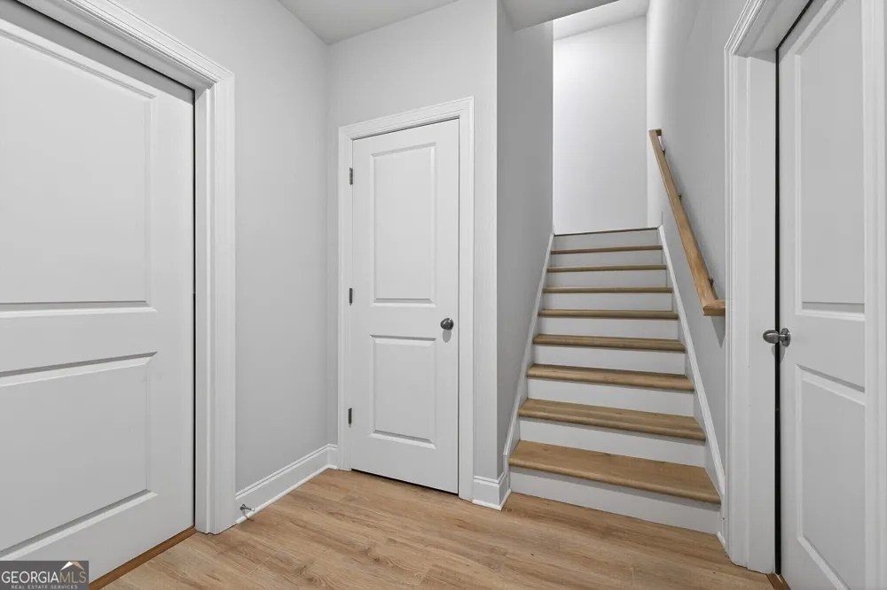5554 Spring ST Flowery Branch, GA 30542