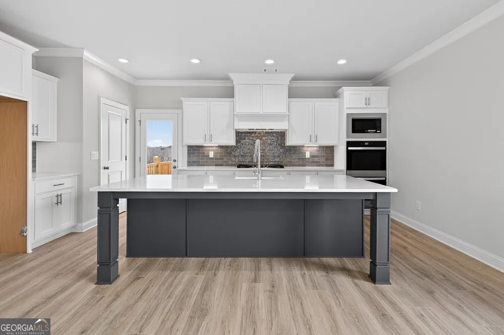 5554 Spring ST Flowery Branch, GA 30542