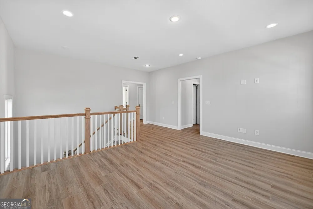 5554 Spring ST Flowery Branch, GA 30542