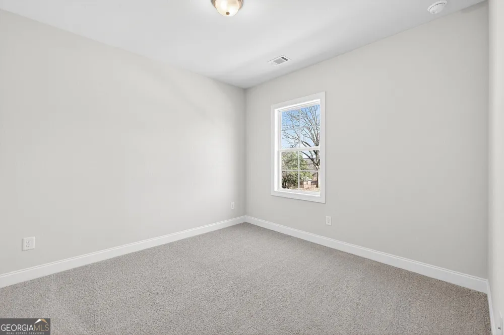 5554 Spring ST Flowery Branch, GA 30542