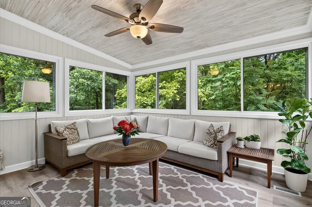 4850 Grandview TRCE Roswell, GA 30075