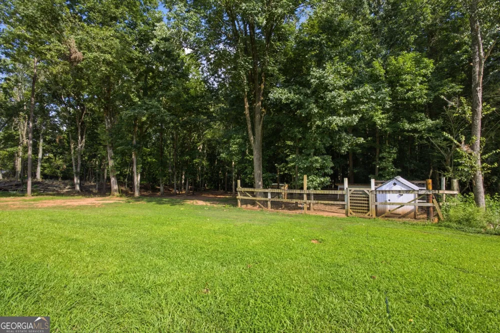 6642 Nix RD Dawsonville, GA 30534