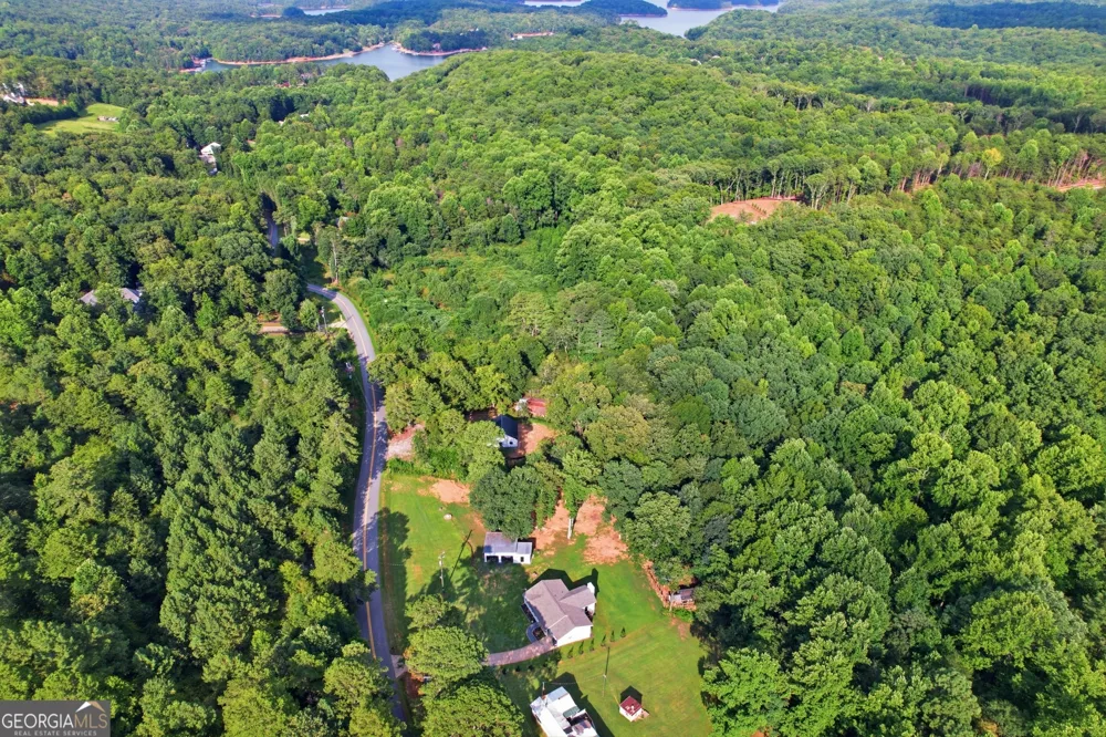 6642 Nix RD Dawsonville, GA 30534