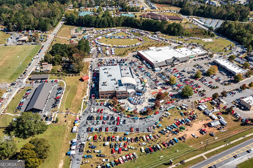 6642 Nix RD Dawsonville, GA 30534