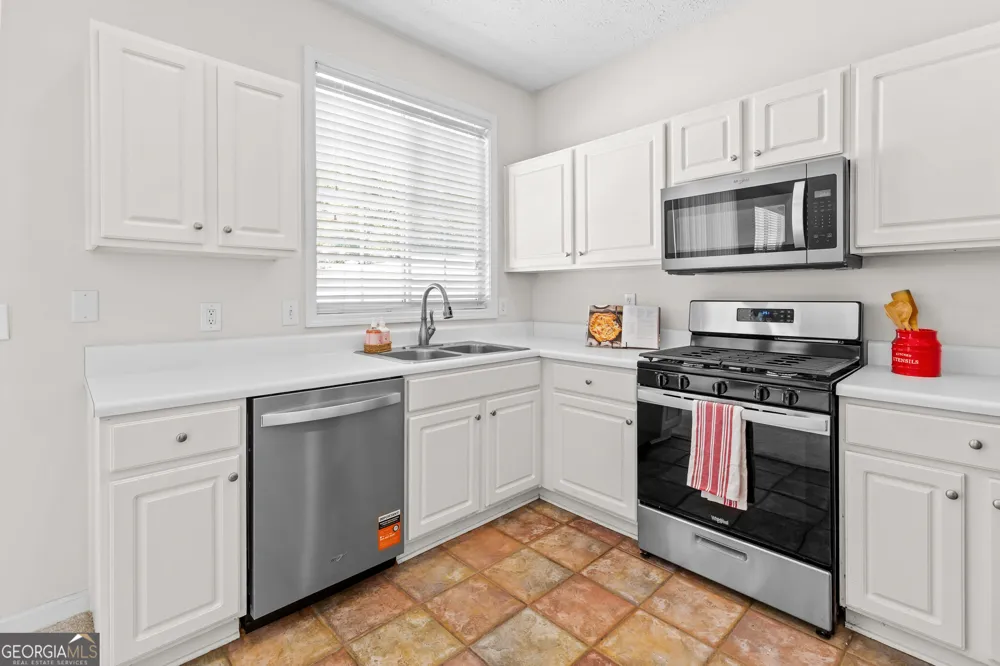 201 Harmony CT Milton, GA 30004