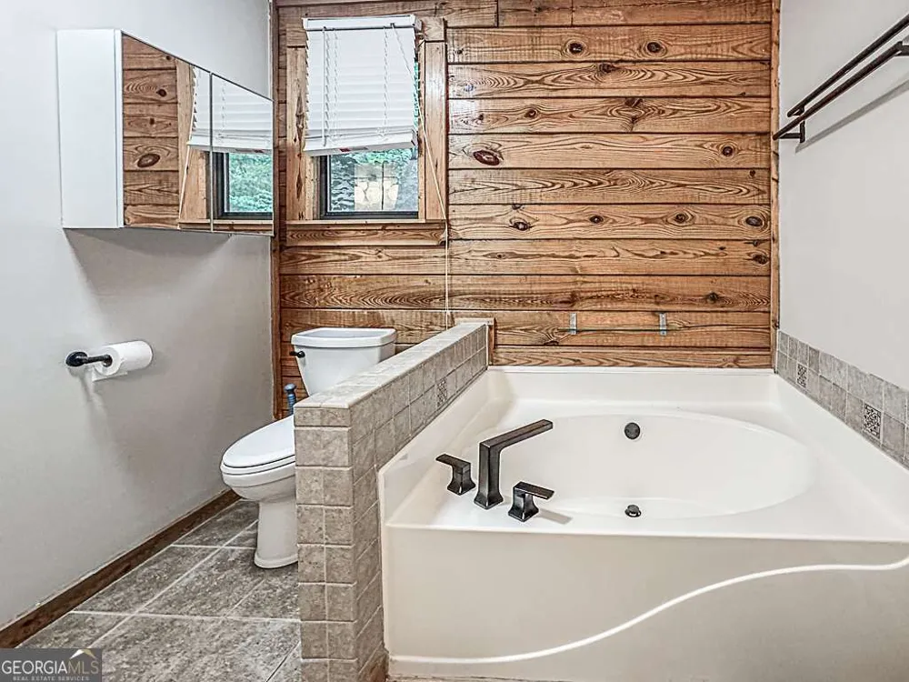 290 Ruby LN Ellijay, GA 30540