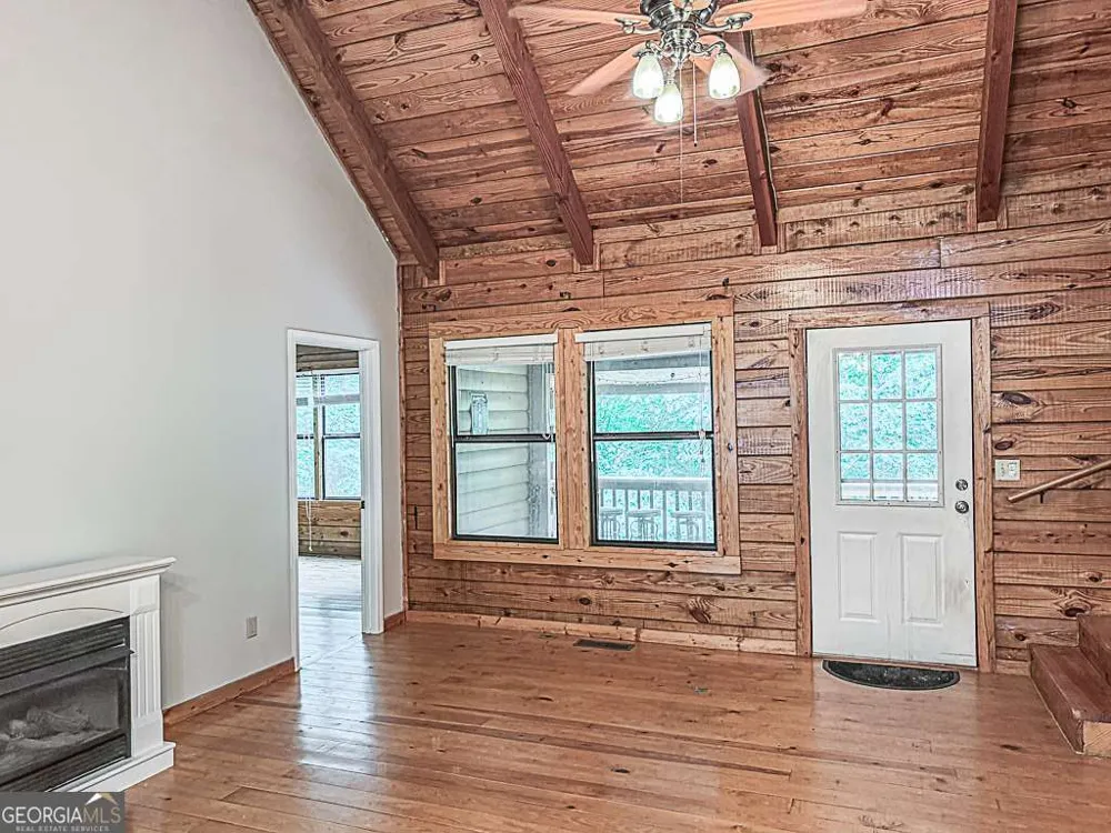 290 Ruby LN Ellijay, GA 30540