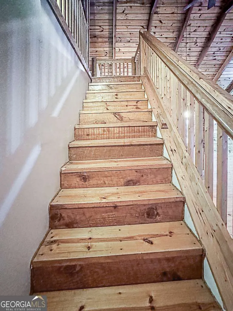 290 Ruby LN Ellijay, GA 30540