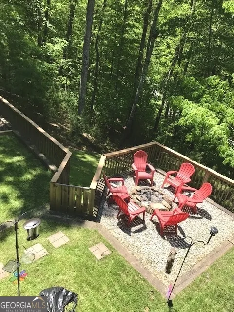 290 Ruby LN Ellijay, GA 30540