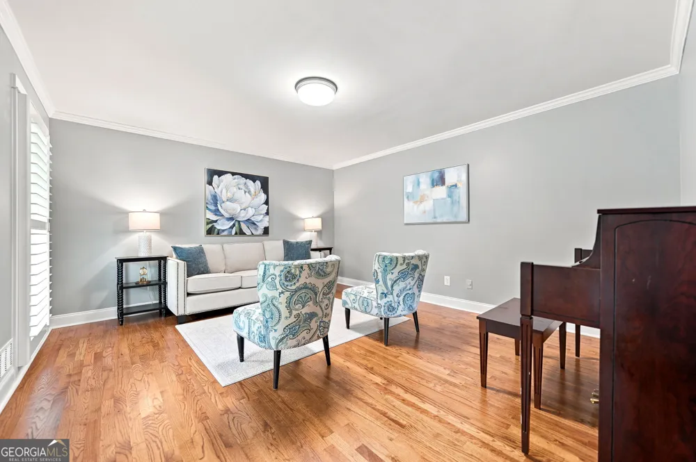 265 Carriage Station CIR Roswell, GA 30075