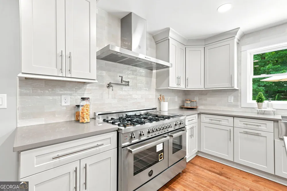 265 Carriage Station CIR Roswell, GA 30075