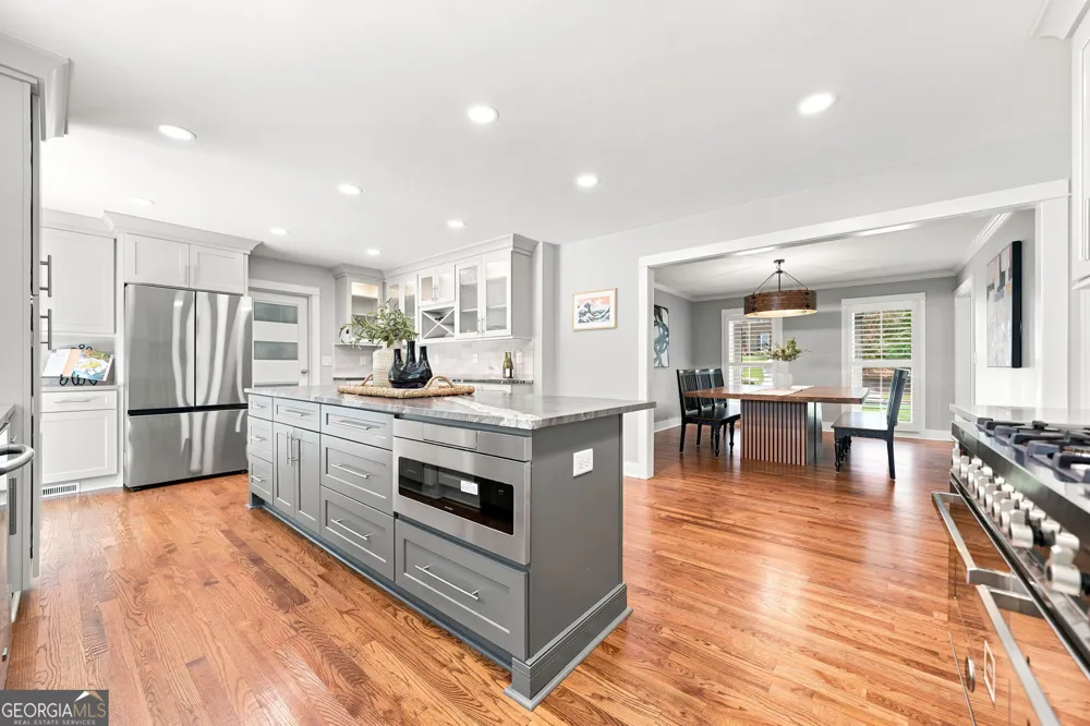 265 Carriage Station CIR Roswell, GA 30075